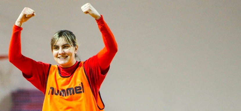 История Юлии Таран: Мама Кошка из 76-й спортшколы, вратарь в Азербайджане и тренер в Иране