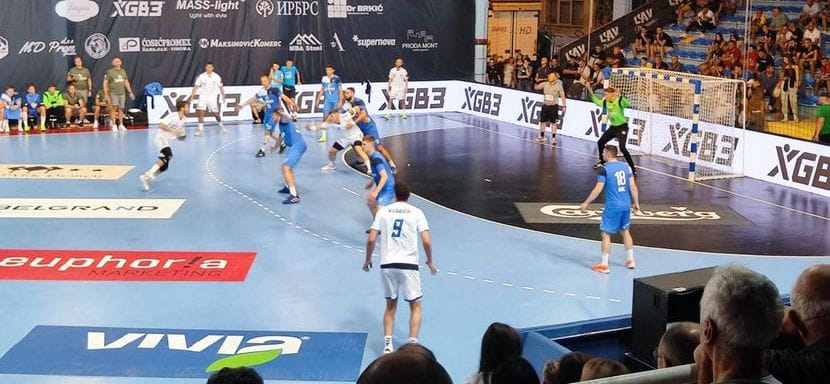 "Загреб" и "Барселона" добились побед на товарищеском турнире в Добое. "Еврофарм" крупно проиграл сопернику