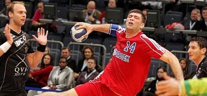 Лучшим левым полусредним в истории "Чеховских Медведей" признан Алексей Растворцев