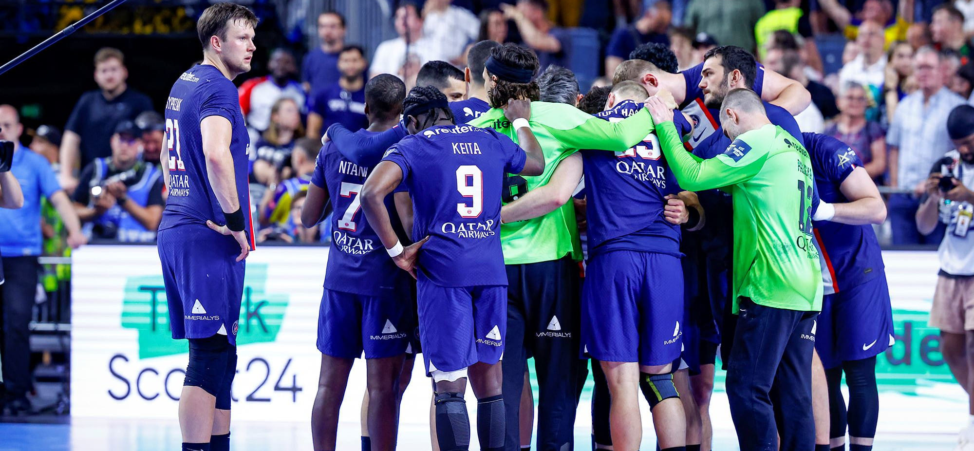 Франция. В конце июля "ПСЖ" совершит вояж в Японию, где сыграет товарищеские матчи с клубом "Токио Тристарс" и сборной страны