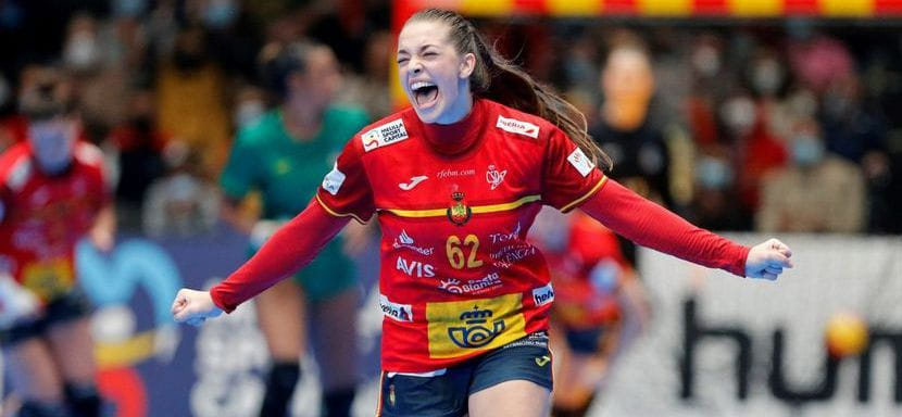 Полусредняя сборной Испании Паула Аркос летом сменит "Месалию" на "Бера-Беру"