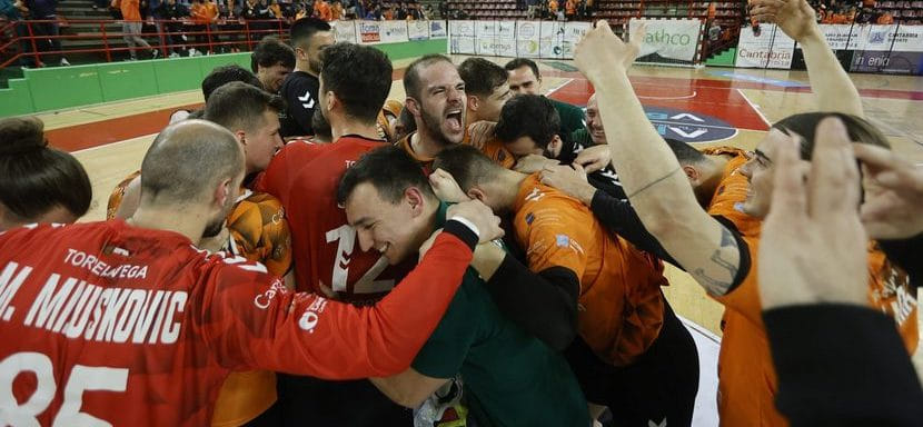 Испания. "Адемар", "Гвадалахара", "Кангас" и "Торрелавега" пробились в четвертьфинал Кубка страны