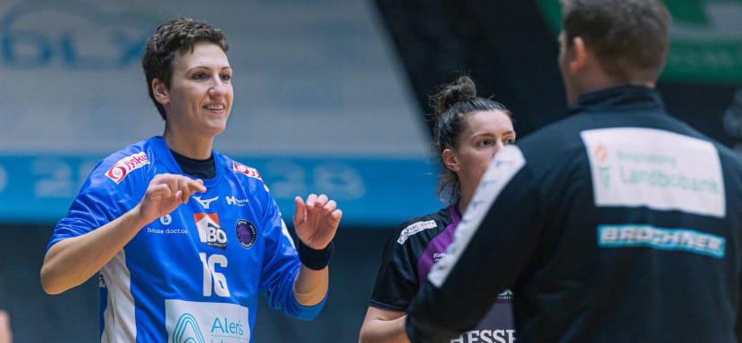 Европейская лига. Голкипер "Хернинга-Икаста" Забине Энглерт готовится к полуфиналу уже пятого евротурнира. Это рекордный показатель