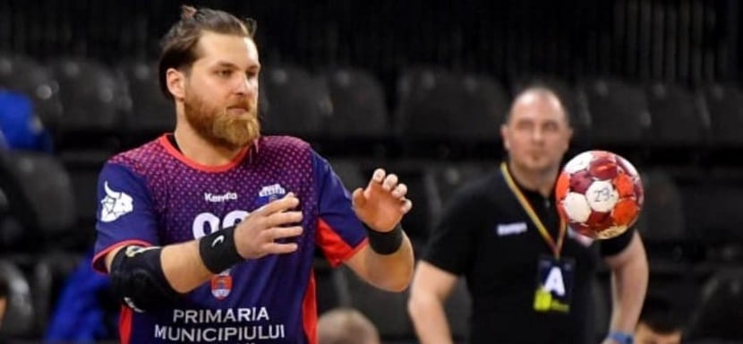 Скандал в Румынии: три игрока оказались не нужны новому коучу "Александрии" Константину Штефану, несмотря на договоренности