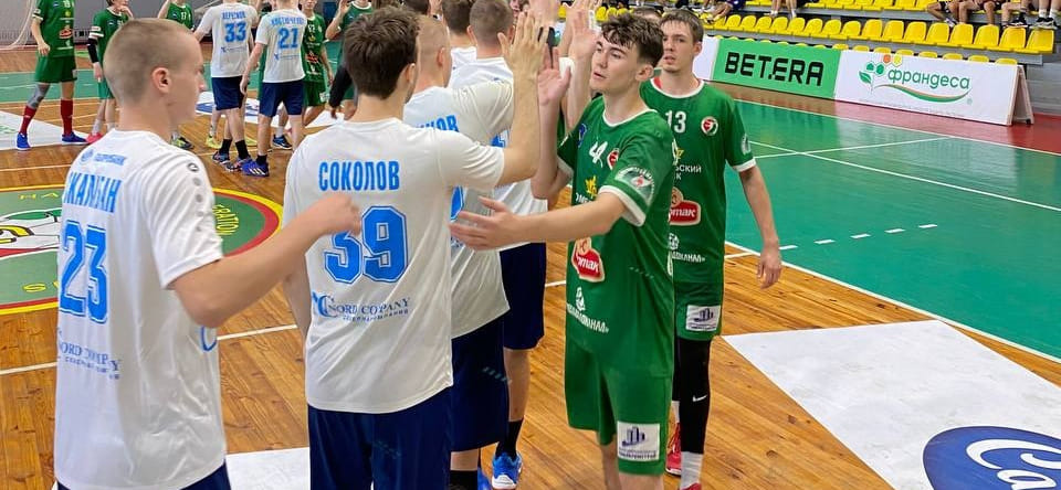 Молодёжная команда "Зенита" провела четыре матча на товарищеском турнире в Гомеле и во всех одержала победы