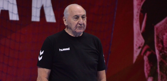 Суперлига. Владимир Максимов об игре "Спартака" "7 на 6": "Сюрприза не было, а вот небрежность с нашей стороны была"