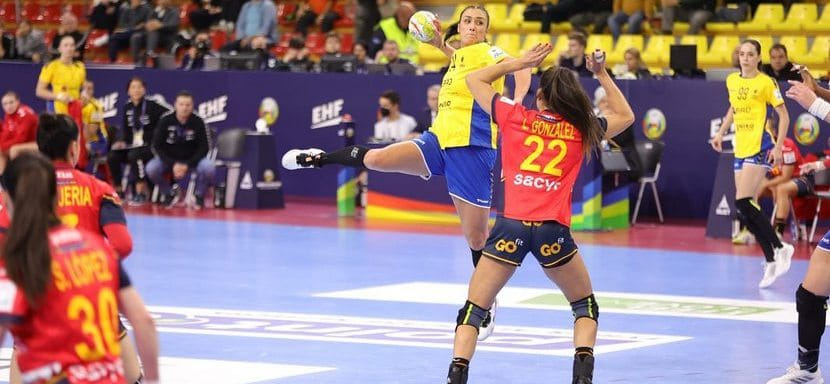 ЧЕ-2022. Гол Бьянки Базалиу с центра площадки в ворота испанок признан лучшим по итогам топ-турнира (ВИДЕО)