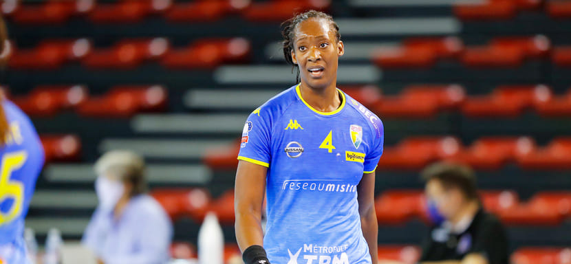 Франция. Правая полусредняя "Тулона" Мари-Поль Гнабую летом перейдет в "Ниццу"