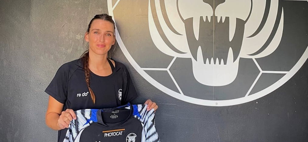 Дания. 29-летняя левая крайняя Фие Воллер подписала контракт с "Копенгагеном" и возвращается в родную страну спустя шесть лет