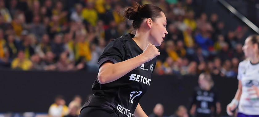 Клеопатра түні порнофильмі Порно 50 жастағы орыстар