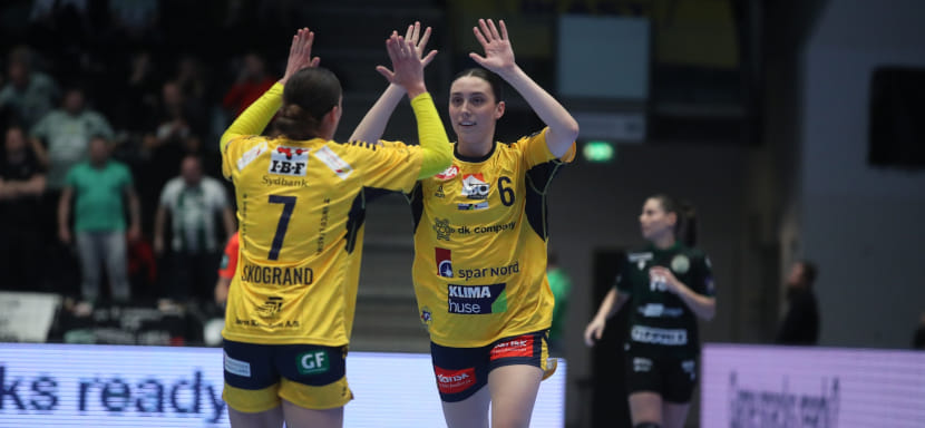 "Эсбьерг" победил дома, "Оденсе", "Икаст", "Нюкёбинг" и "Виборг" праздновали гостевые виктории в женском чемпионате Дании