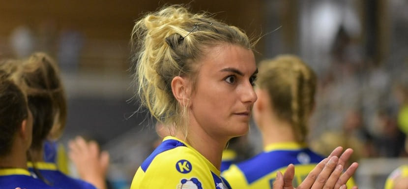 Франция. Левая крайняя "Меца" Мод-Эва Копи сломала палец и выбыла из строя на шесть недель