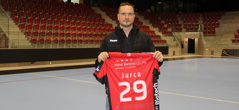 Швейцария. Чемпион страны "Винтертур" подписал контракт с опытным румынским полусредним Рарешем Журкэ