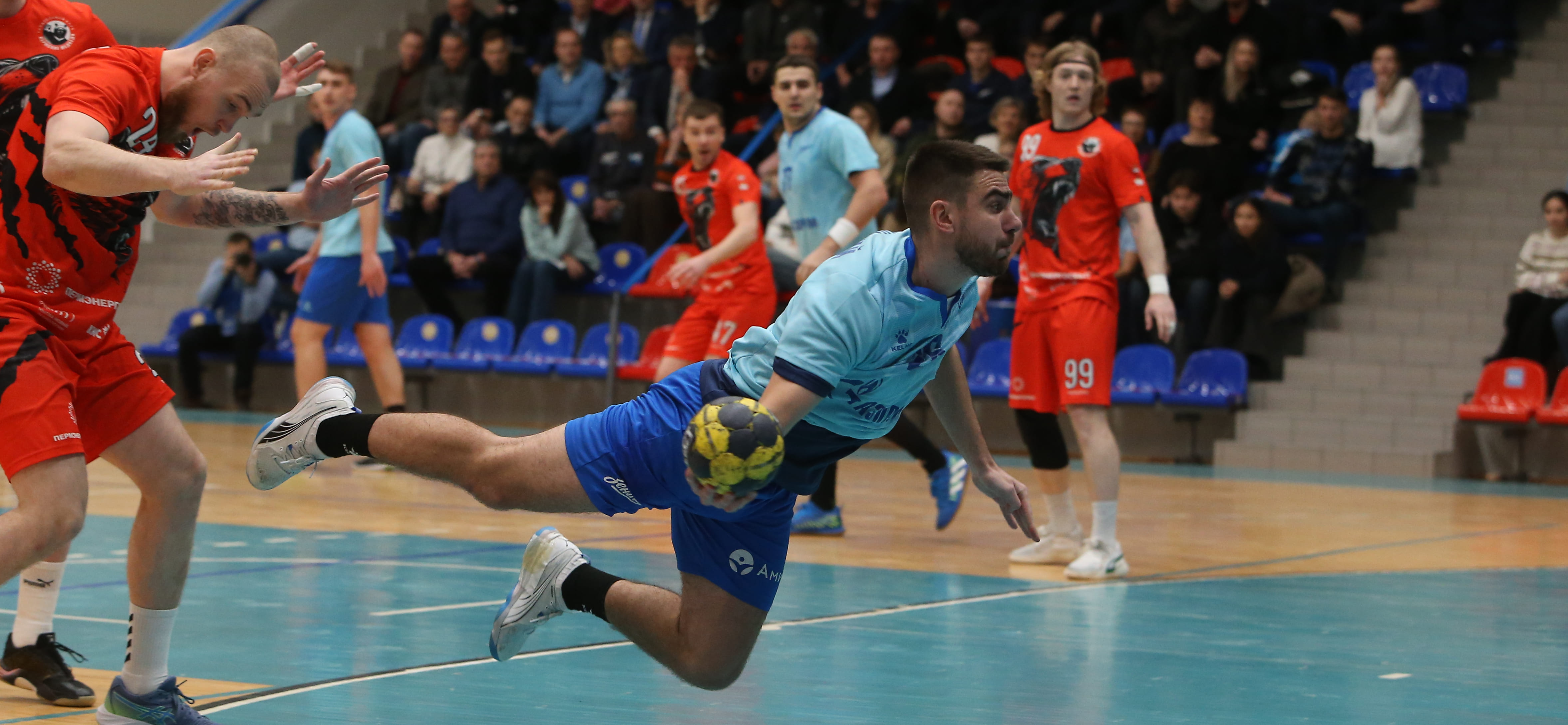 Бохан забрасывал за "Зенит" с левого края. Бочко дебютировал за ЦСКА в 35 лет. Итоги дня в Суперлиге