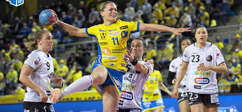 Франция. В первом матче финального противостояния в женском чемпионате "Мец" добился уверенной победы над "Брестом"