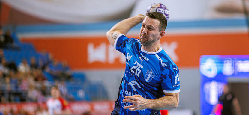 39-летний левый крайний Пшемыслав Краевски продолжит защищать цвета польской "Вислы"