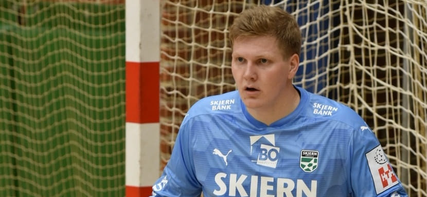 Дания. Норвежский голкипер "Скьерна" Робин Хауг выбыл на длительный срок из-за серьезной травмы колена
