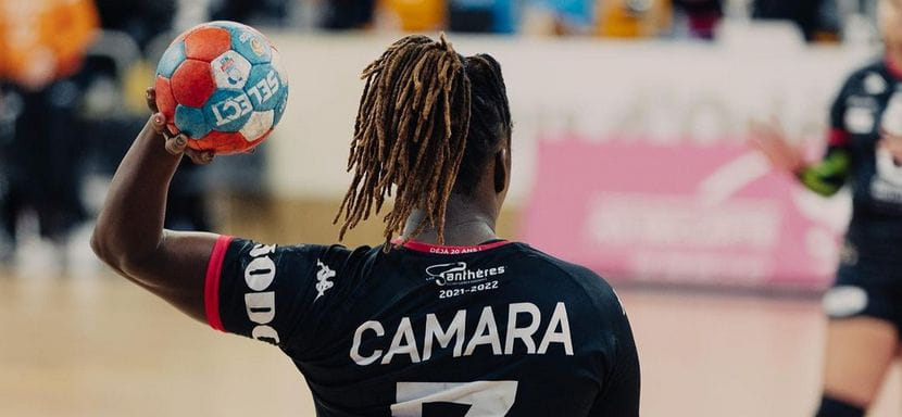 Франция. У полусредней "Флери" и сборной Сенегала Дунгу Камара диагностирован полный разрыв передней крестообразной связки