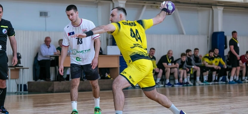 Левый крайний Игорь Сорока покинул ряды саратовских "аграриев" и стал игроком ставропольского "Виктора"