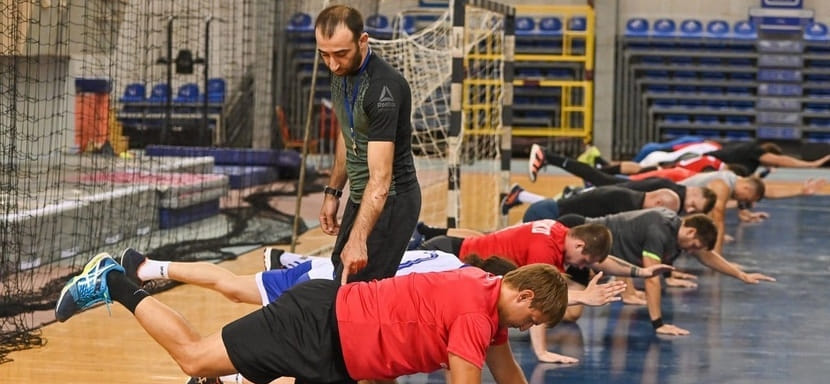 Суперлига. Тренер "медведей" из Перми Армен Антонян: "Сейчас работа направлена в большей степени на укрепление опорно-двигательного аппарата"