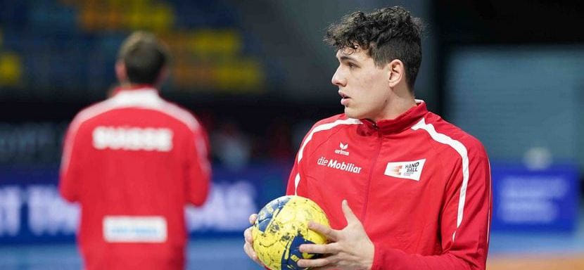 Бундеслига. "Лемго" объявил о подписании левого крайнего "Шаффхаузена" Самуэля Цендера. Исландец Бьярки Элиссон покинет команду