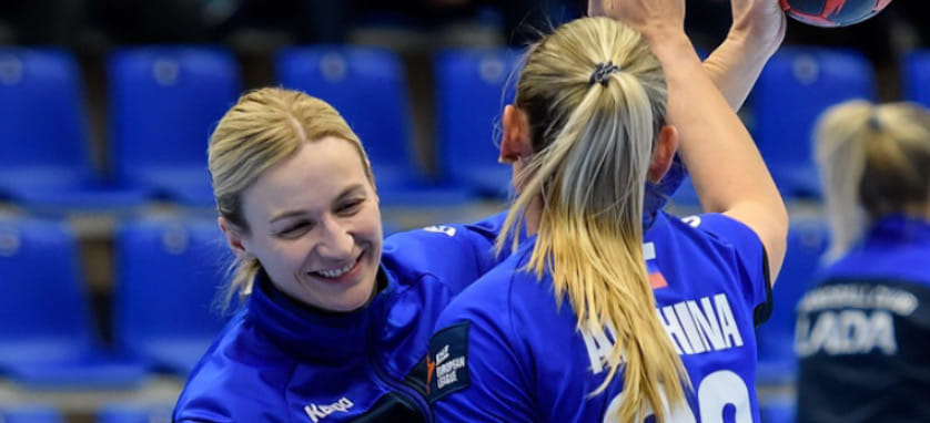 Olimpbet Суперлига. Правая крайняя "Лады" Ольга Фомина обошла одноклубницу Валерию Кирдяшеву и возглавила гонку бомбардиров