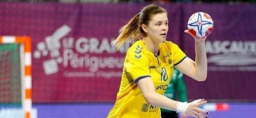 Румыния. Официально: правая крайняя Дария Букур подписала двухлетний контракт с "Вылчей"