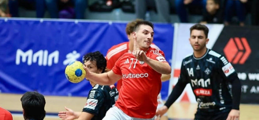 Венгерский плеймейкер "Бенфики" Эгон Ханус со следующего сезона будет выступать за французский "Ренн"