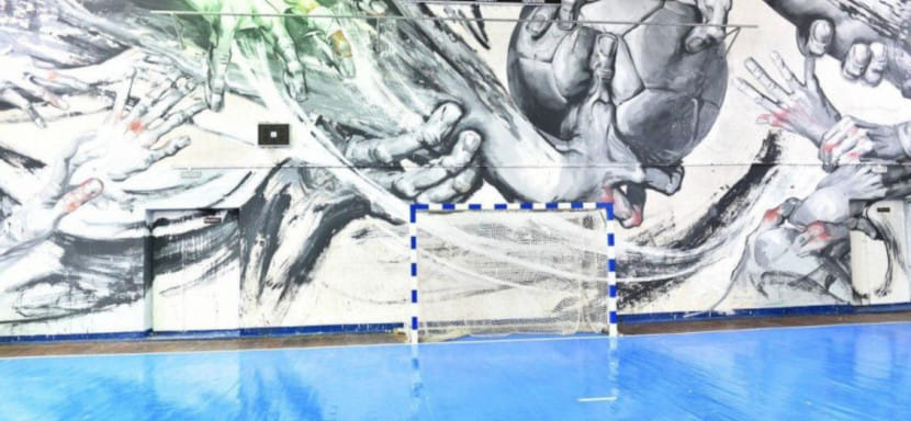 Россия. На стене гандбольного зала ярославской ШОР № 9 появилась уникальная роспись, отражающая динамику ручного мяча