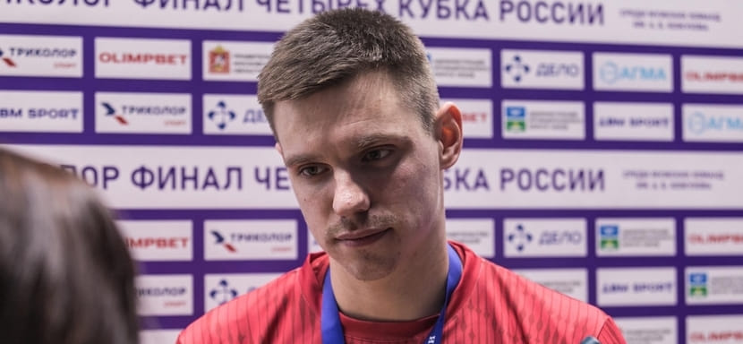 "Импонирует тренерская работа Дмитрия Карлова". Голкипер Вадим Кондратенко стал игроком "Динамо-Сунгуля"