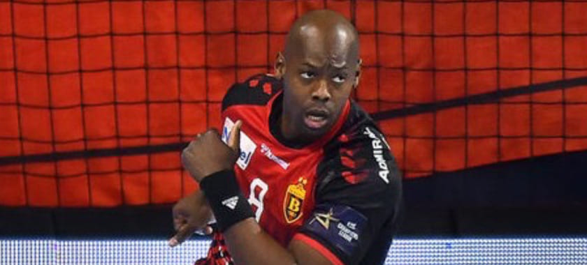 Франция. "ПСЖ" интересовался гандболистом "Вардара" Йоэлем Куни Моралесом. Парижский клуб активно ищет правого полусреднего