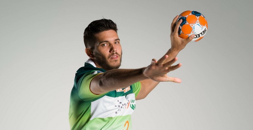 Бундеслига. "Вецлар" на три года продлил контракт с черногорским левшой Стефаном Чавором