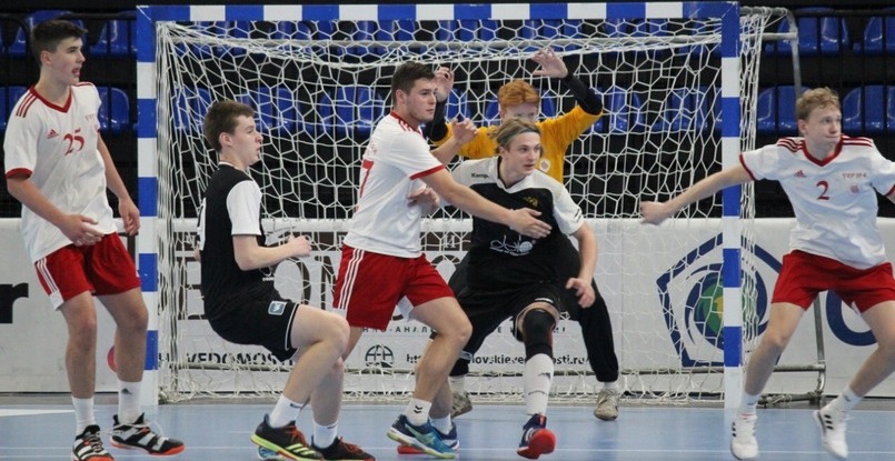 "Medvedi Cup" (U-18). "Чеховские Медведи-2002", одержав две победы, досрочно стали победителями турнира