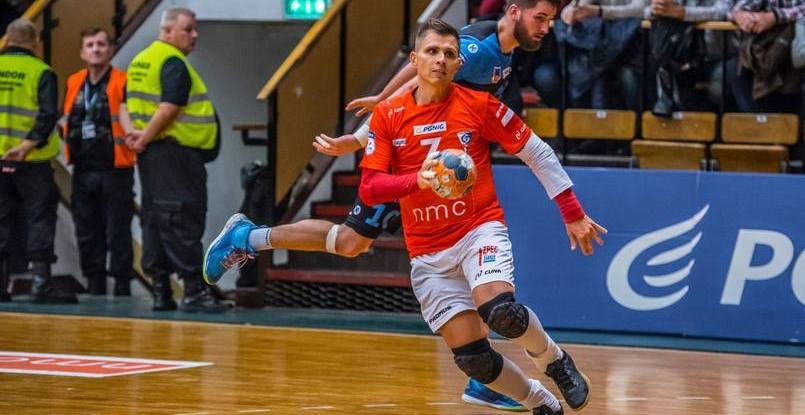 Польша. Левый крайний Бартломей Томчак и голкипер Мартин Галя останутся в "Гурнике" из Забже