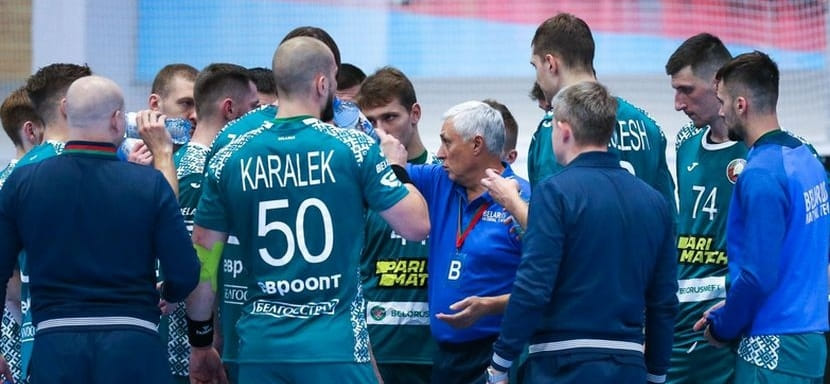 ЧЕ-2022. Борис Пуховский, Вячеслав Шумак, Максим Баранов и еще 32 гандболиста вошли в расширенный состав сборной Беларуси на турнир