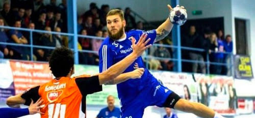 Франция. Белорусский полусредний Андрей Вахнович пополнил состав "Сента" из третьего дивизиона страны