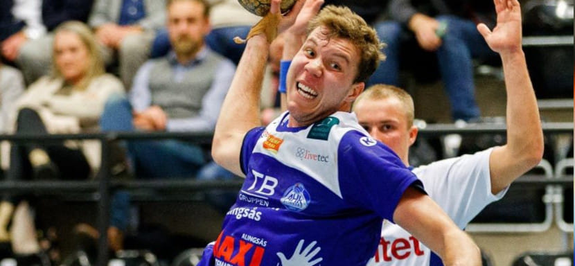 Кубок ЕГФ. "Виктор", норвежский "Нербе", швейцарский "Арау", по два клуба из Румынии и Чехии пробились в 1/8 финала. Все результаты дня