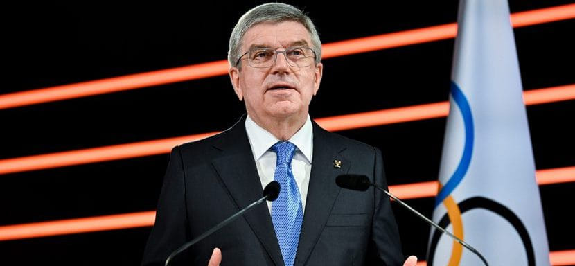 Томас Бах: "МОК несёт ответственность за права человека. Нельзя допускать тотальной изоляции людей с определённым паспортом"