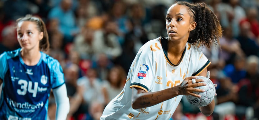 "Ницца" и "Самбр Авенуа" одержали домашние победы в матчах 2-го тура женского чемпионата Франции