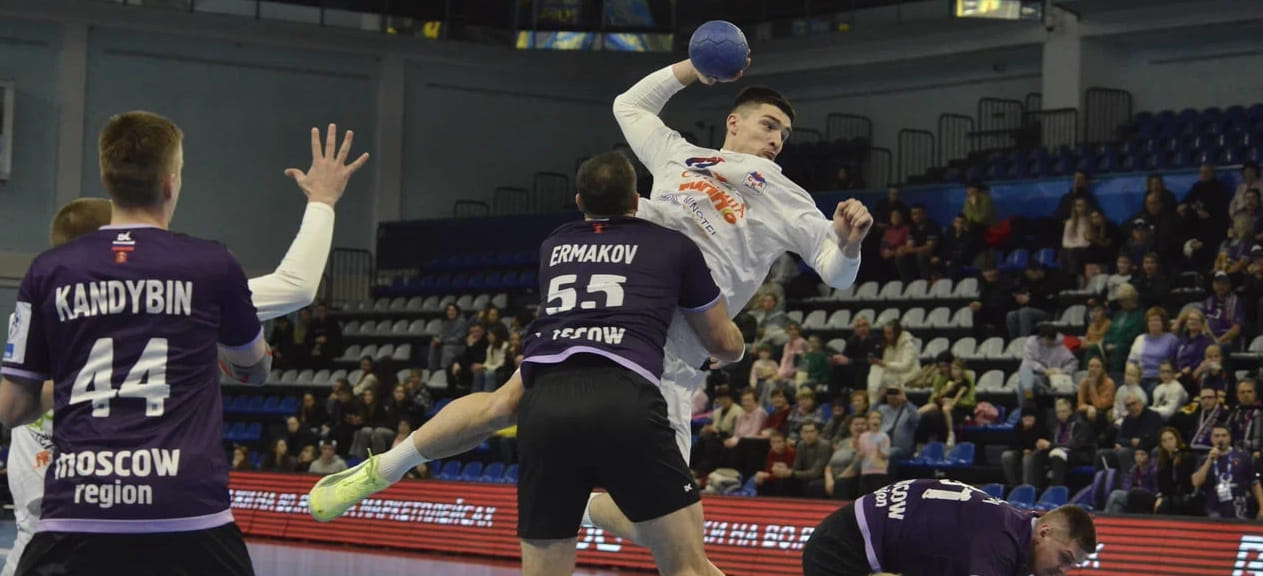 "Виктор" в "Лукоморье" всё же победил учёного Котова и "разбойников" с Дудой, а СКА выиграл в Чехове