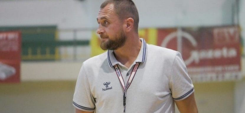 Румыния. 39-летний специалист Адриан Кируц сменил Викторину Бору у руля "Слатины"