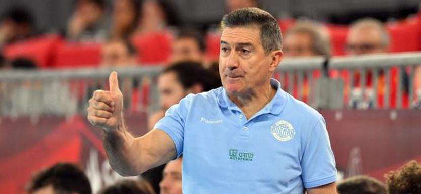 Испания. Каэтано Франко останется президентом “Адемара” на следующий срок. Маноло Каденас сохранит пост рулевого