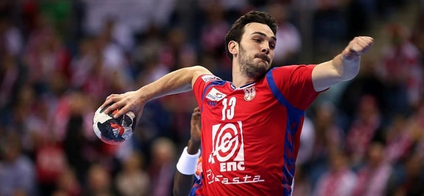 ЧЕ-2022. Полусредний "Веспрема" Петар Ненадич усилил состав сборной Сербии перед ключевым матчем с командой Франции