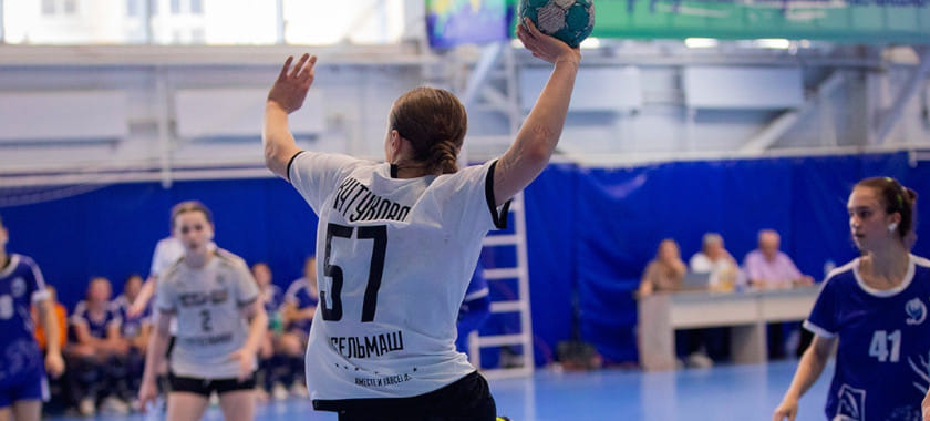 Высшая лига. "Ростов-Дон-2" в гостях обыграл дубль "Динамо-Синары" с Безбабных и Скивко и стал победителем соревнования