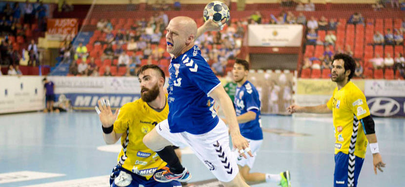 Испания. 43-летний разыгрывающий "Вальядолида" Диего Камино принял решение завершить карьеру после этого сезона