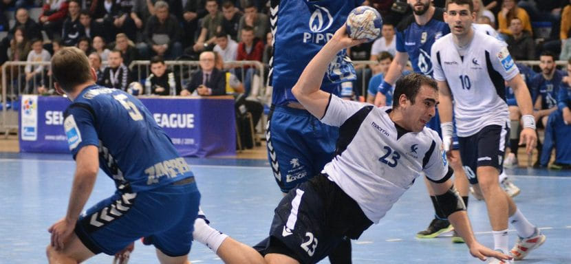 Балканы. “Железничар” не сыграет в Кубке ЕГФ. Зал команды из Ниша переоборудован в госпиталь для коронавирусных больных