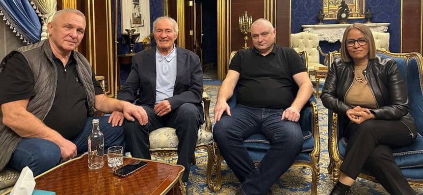 Председатель Федерации гандбола Беларуси Владимир Коноплёв в Каире встретился Хассаном Мустафой и Гердом Бутцеком