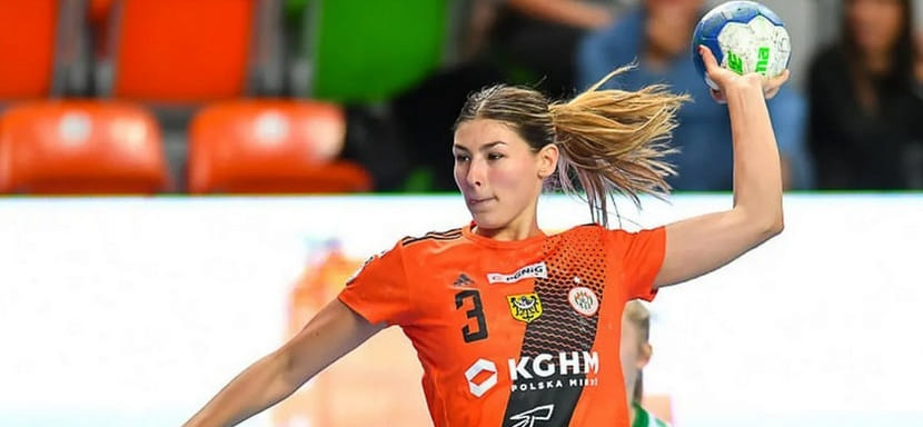 Полусредняя польского "Заглембе" Кинга Якубовска вернулась на площадку после перерыва в два с половиной года из-за травмы колена