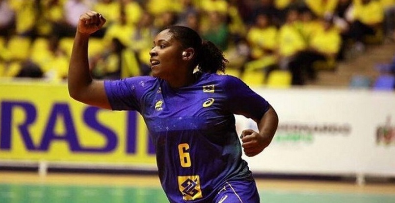 Испания. Клуб "Бера-Бера" объявил о подписании последнего новичка межсезонья. Это бразильская полусредняя Мариан Фернандес