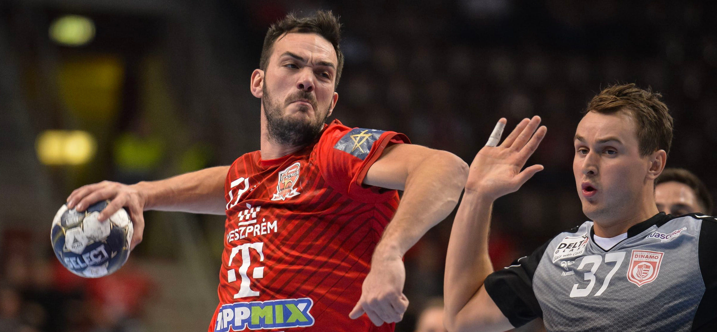 Венгрия. "Веспрем" инициировал дисциплинарное дело в отношении Петара Ненадича. Серб не может принимать участия в играх и тренировках